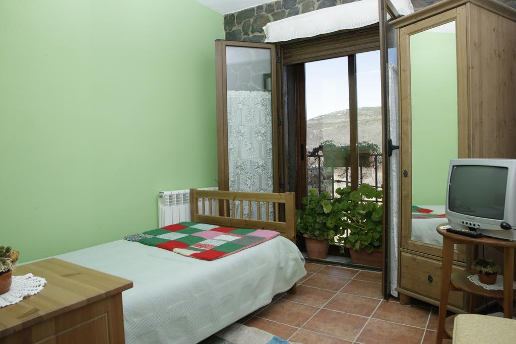 Hostal Restaurante Alto Rey Arroyo de las Fraguas Εξωτερικό φωτογραφία