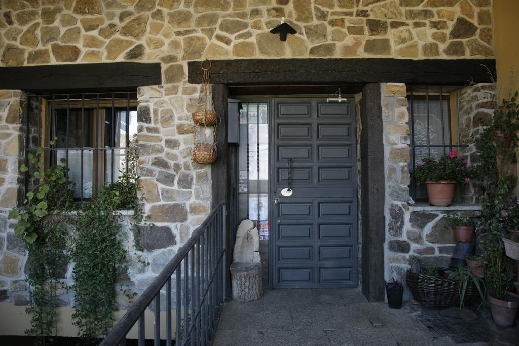 Hostal Restaurante Alto Rey Arroyo de las Fraguas Εξωτερικό φωτογραφία