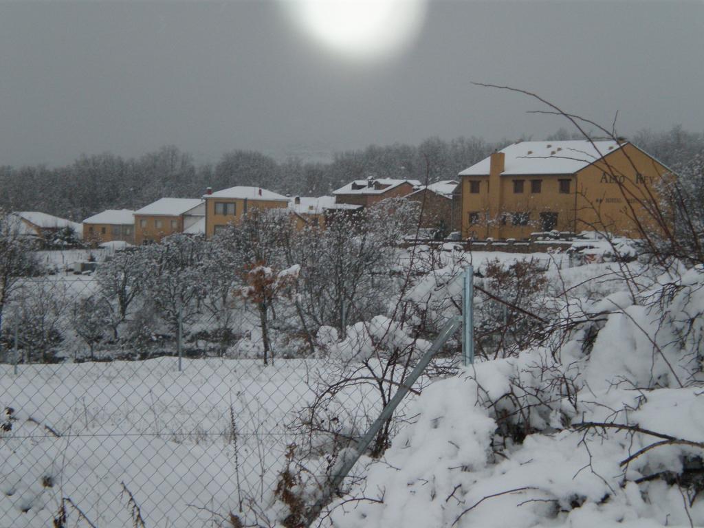 Hostal Restaurante Alto Rey Arroyo de las Fraguas Εξωτερικό φωτογραφία